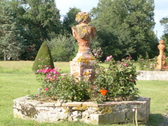 fontaine classée du Parc du Château de Larra